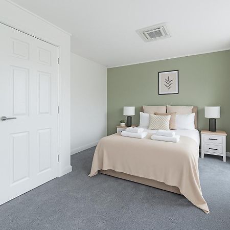 Bright Private Rooms - Peaceful Morden Location Лондон Екстер'єр фото